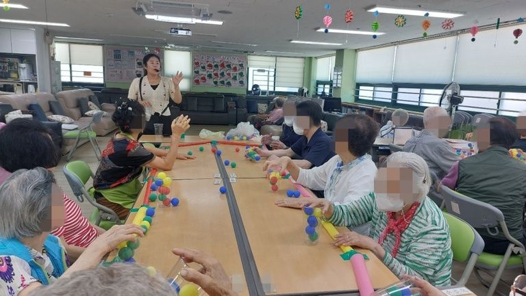 인지 놀이의 시간 / 비석치기 / 건강체조의 시간