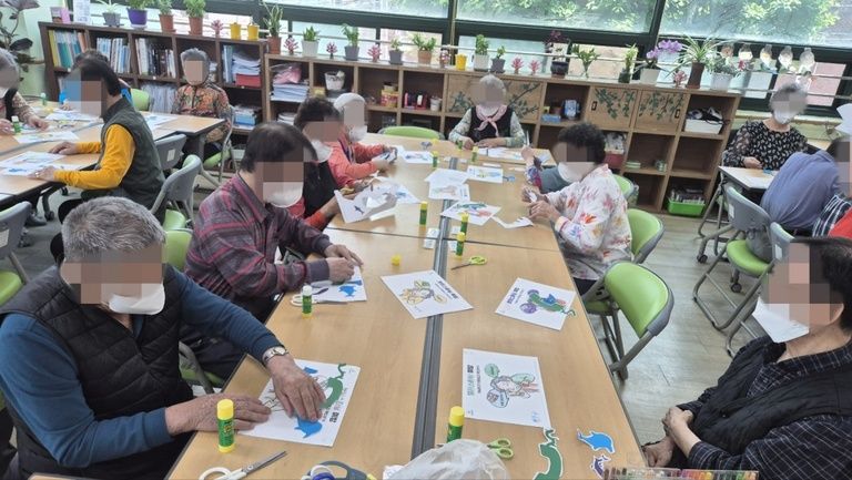 인지활동 / 신체활동 - 딱지 돌리기 / 건강체조 