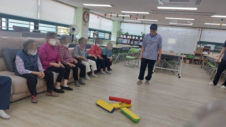 윷놀이 게임 / 도시락 공부