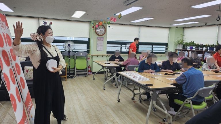 인지놀이 외부강사 / 뽕망치 게임 / 건강체조 