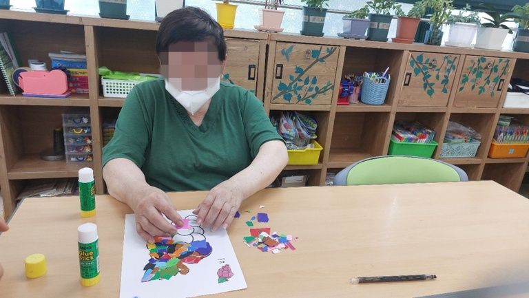 모자이크 / 비석치기 / 건강체조 