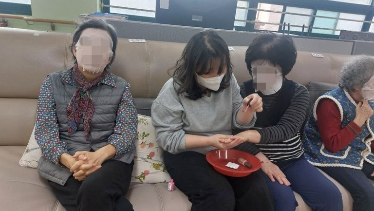 힐링의 시간 메니큐어 , 마스크 팩 붙이기 / 흥부와 놀부 전래 동화 이야기