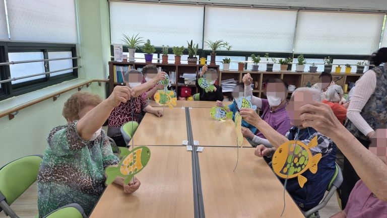 인지 미술 - 외부강사 / 지팡이 컬링 / 건강체조 