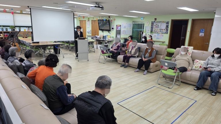 주간보호 예배 / 인지 체육 - 외부강사 / 건강체조