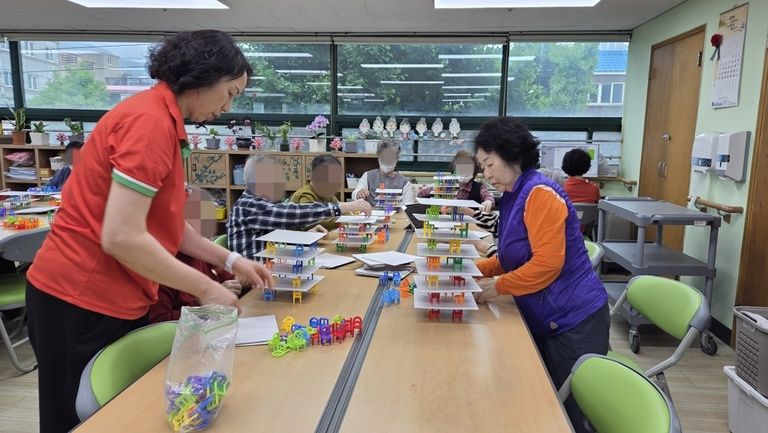 인지 놀이의 시간 / 사방치기 / 건강체조 