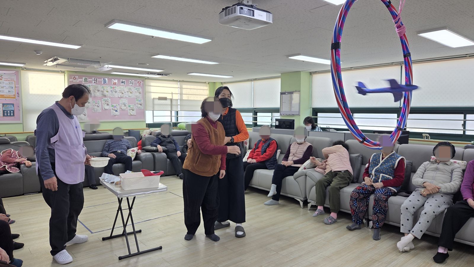 신체활동 - 하늘 비행기 / 인지활동 - 이불