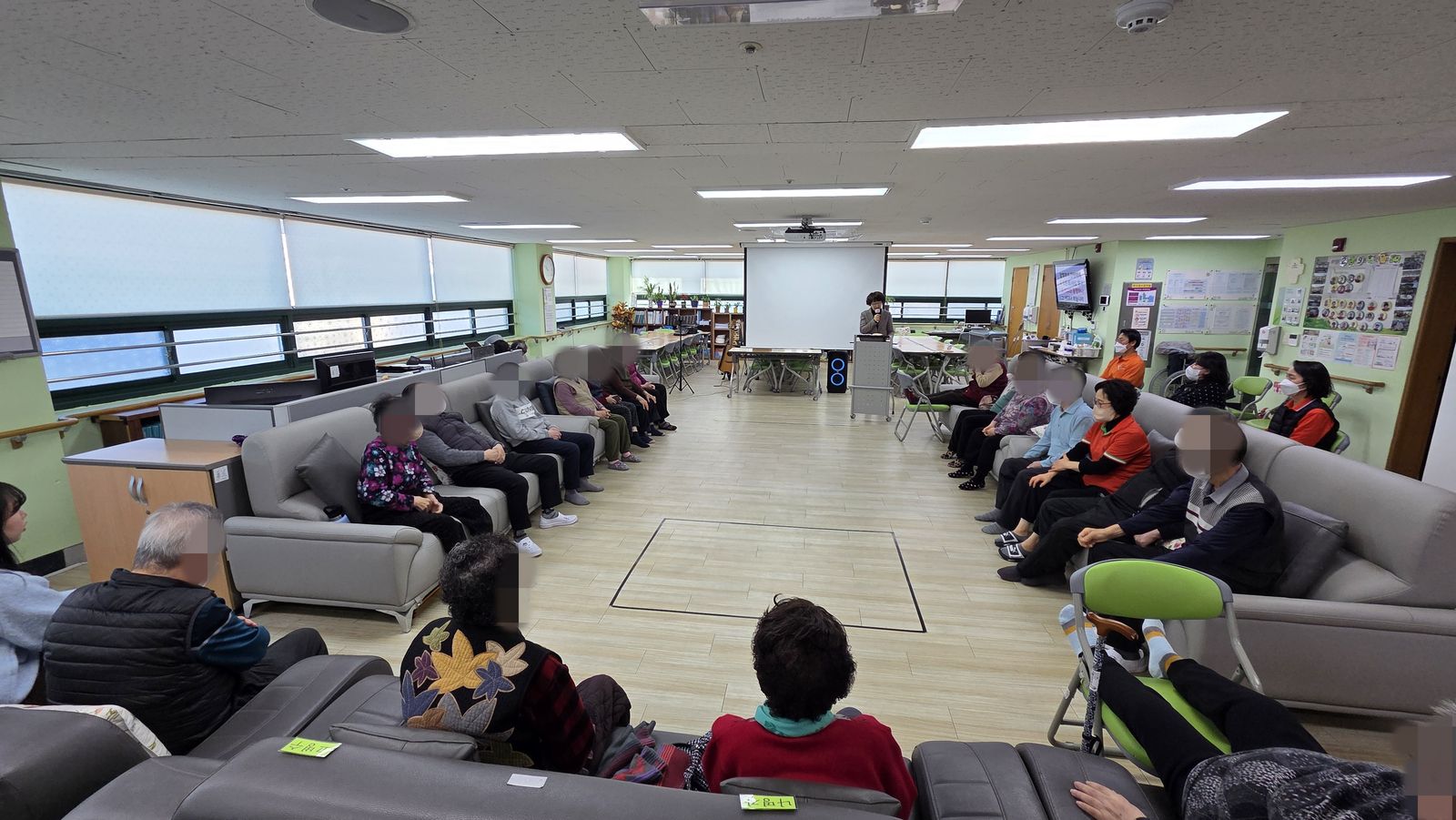 주간보호 예배 / 인지 체육 - 외부강사 풍선 놀이