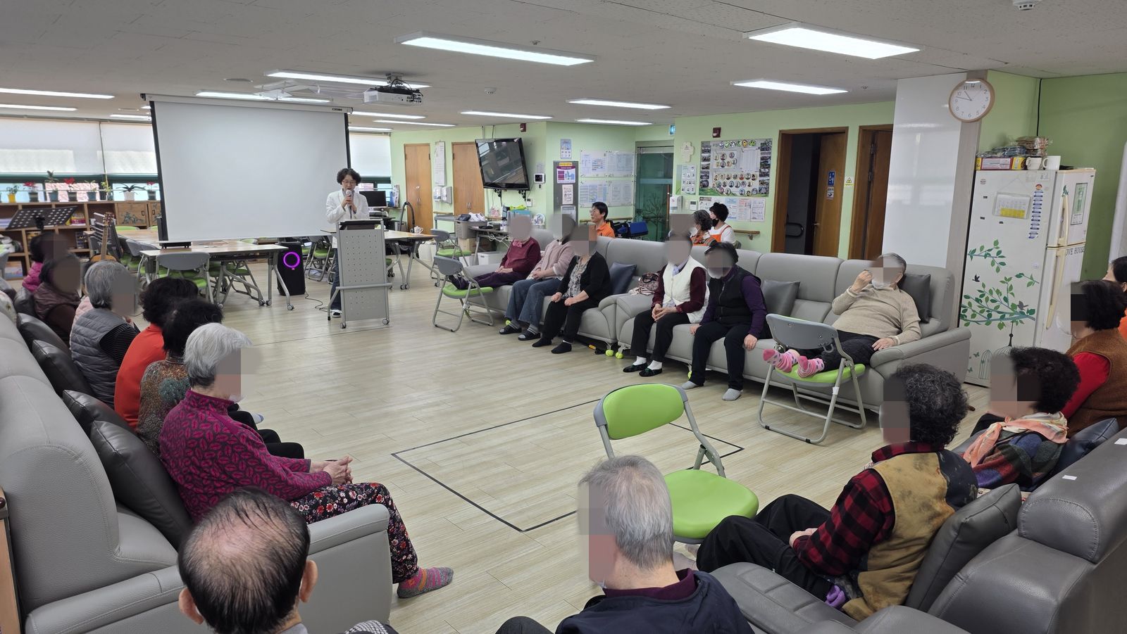 주간보호 예배 / 인지 체육의 시간 / 건강체조