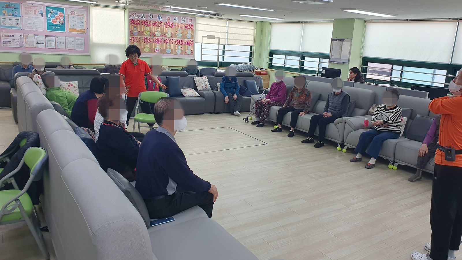 건강체조 / 신체활동 - 권총대회 / 작업 재활 치료 / 인지활동 - 서해 수호의 날