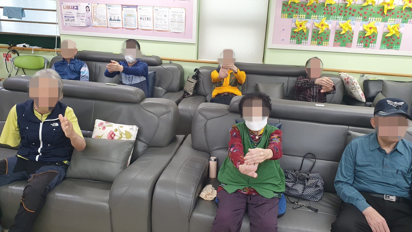 건강체조 / 작업 재활 치료 / 미술 인지 외부강사
