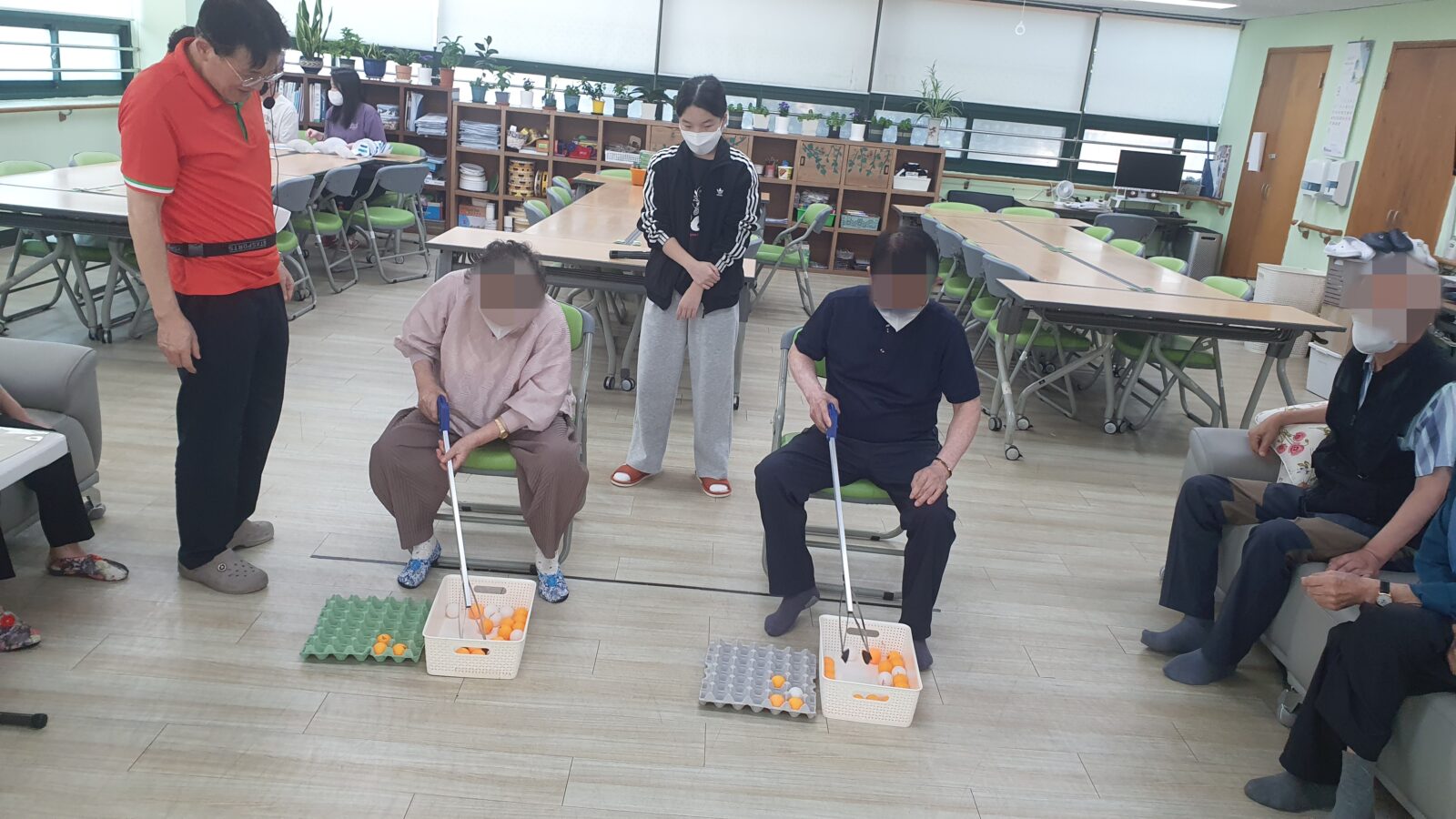 신체활동 - 집게공 탁구공 / 인지활동 - 일본문화체험 공부